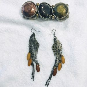 3/$12⭐️ Multi-color Statement Bracelet and Earring Set